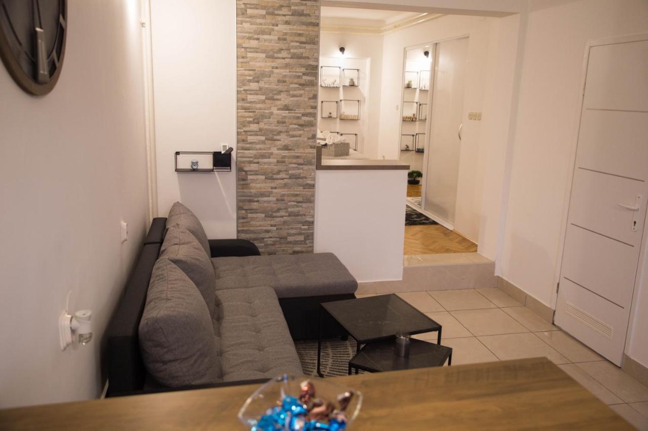 Studio Apartman Suburban Visnjevac Buitenkant foto